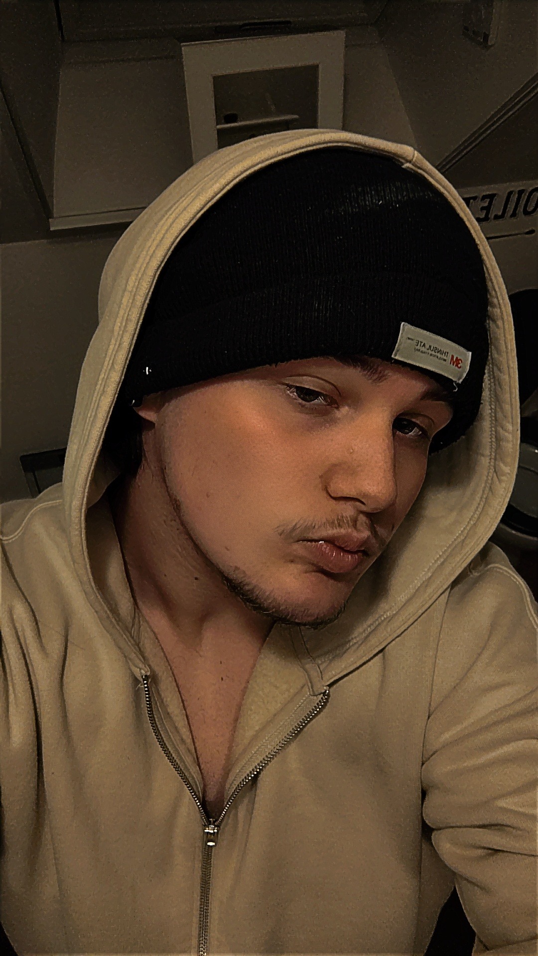 Profil de Scherif, 19 ans, Escort gay à Fanas