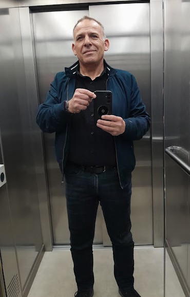 Profil de Roberto, 52 ans, Escort gay à Crassier