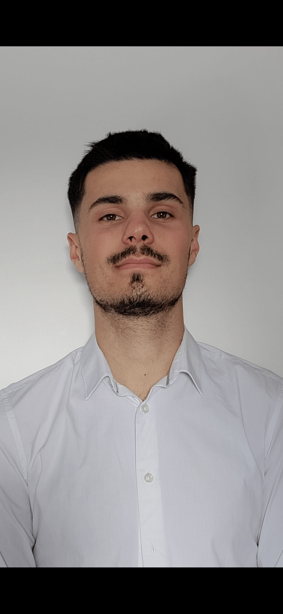 Profil de Huseyin, 22 ans, Escort gay à Wangs