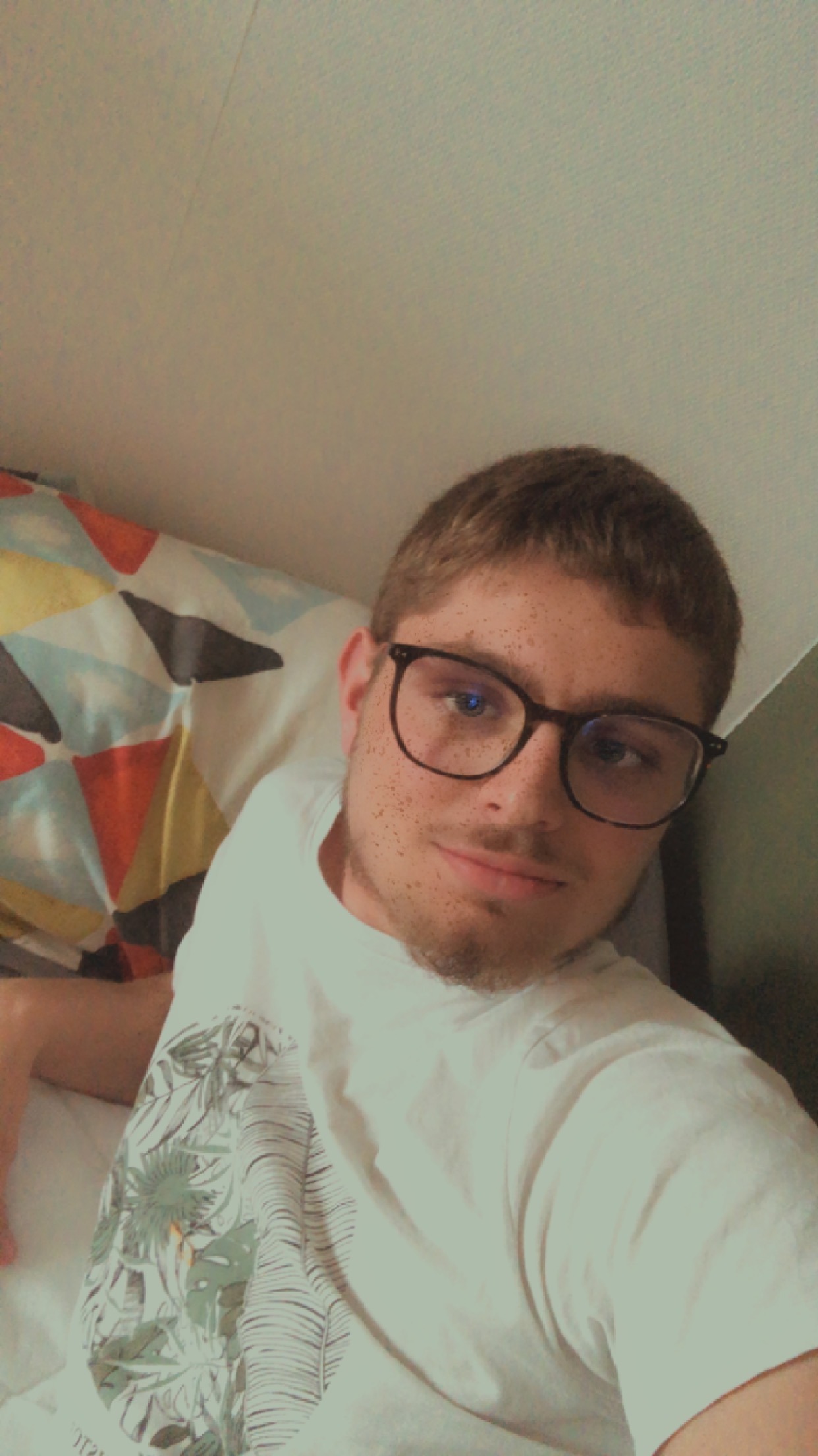 Profil de Aaron, 18 ans, Escort gay à Kaltacker