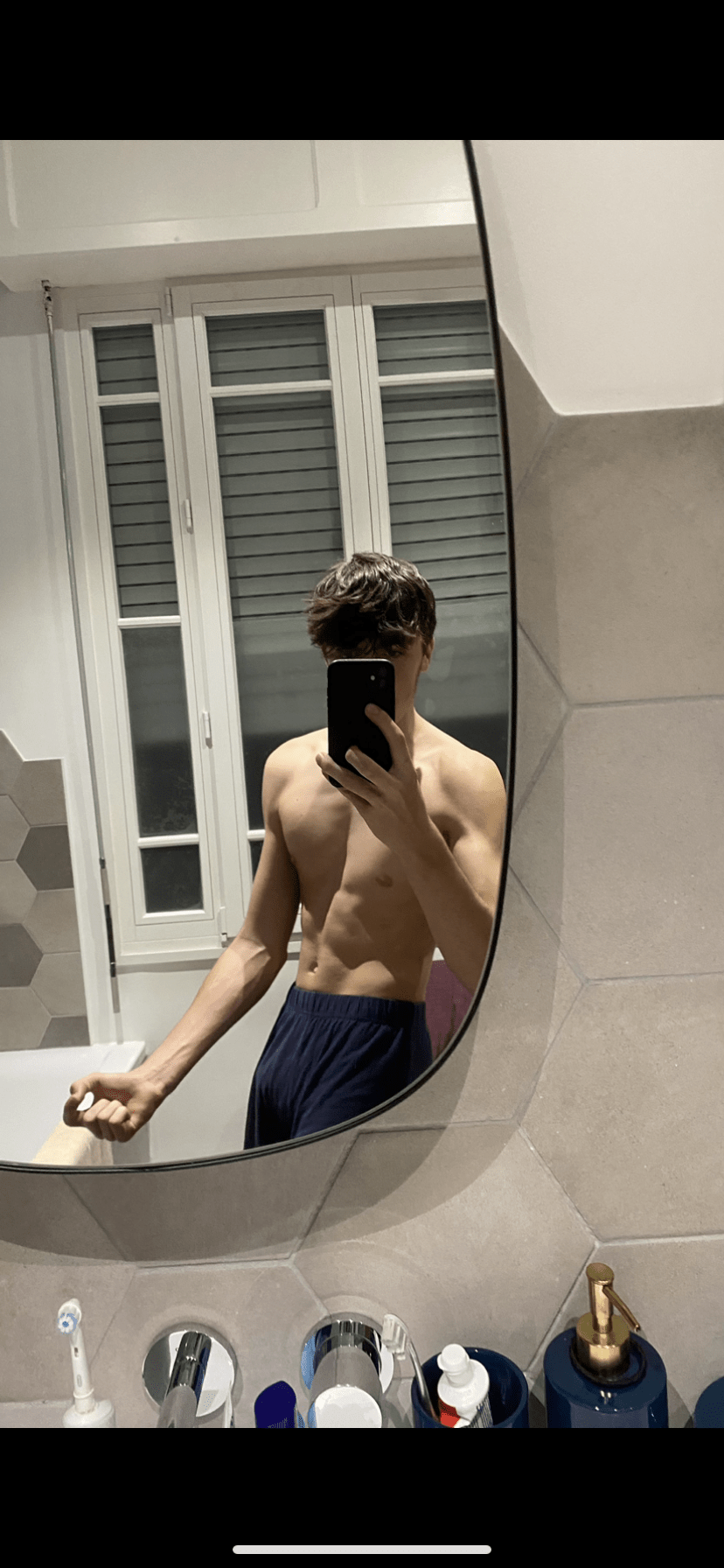 Profil de Yoann, 19 ans, Escort gay à Torre
