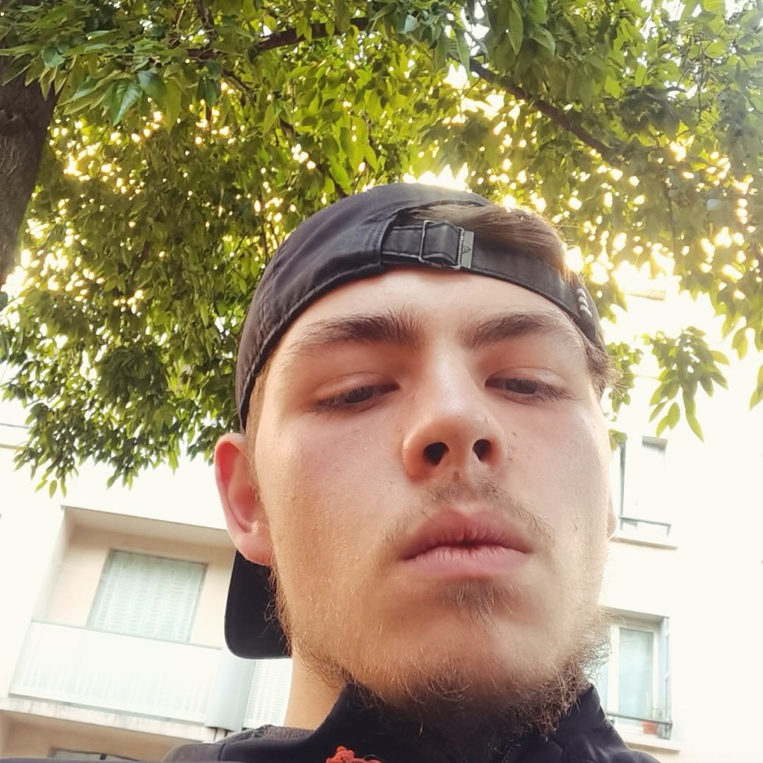 Profil de Onezime, 22 ans, Escort gay à Fanas