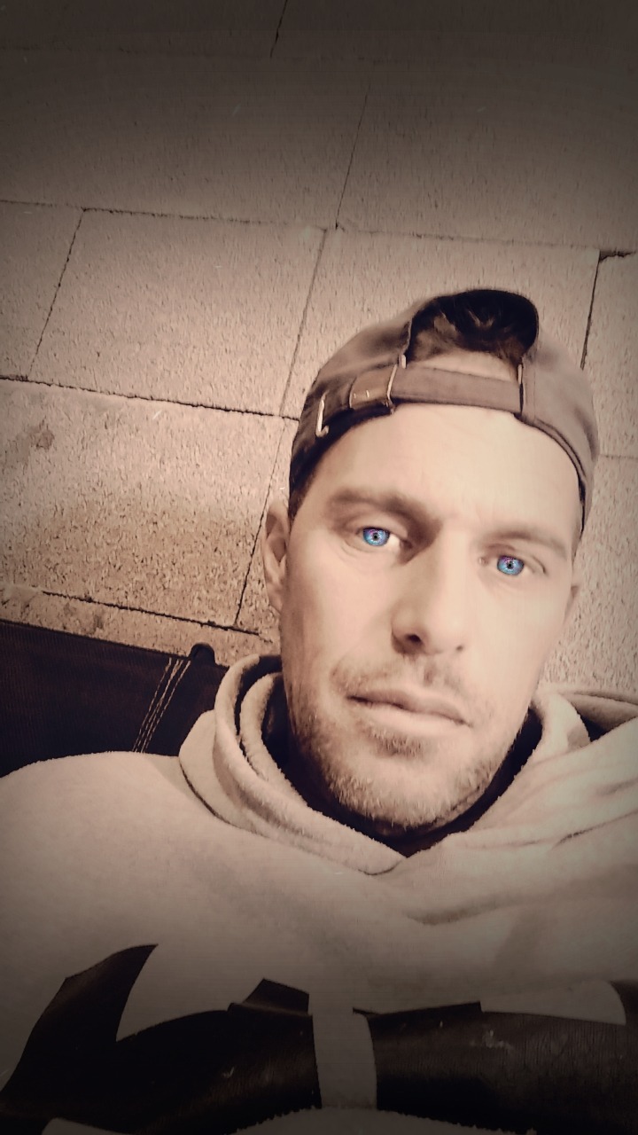 Profil de Giovanny, 47 ans, Escort gay à Mühlethal