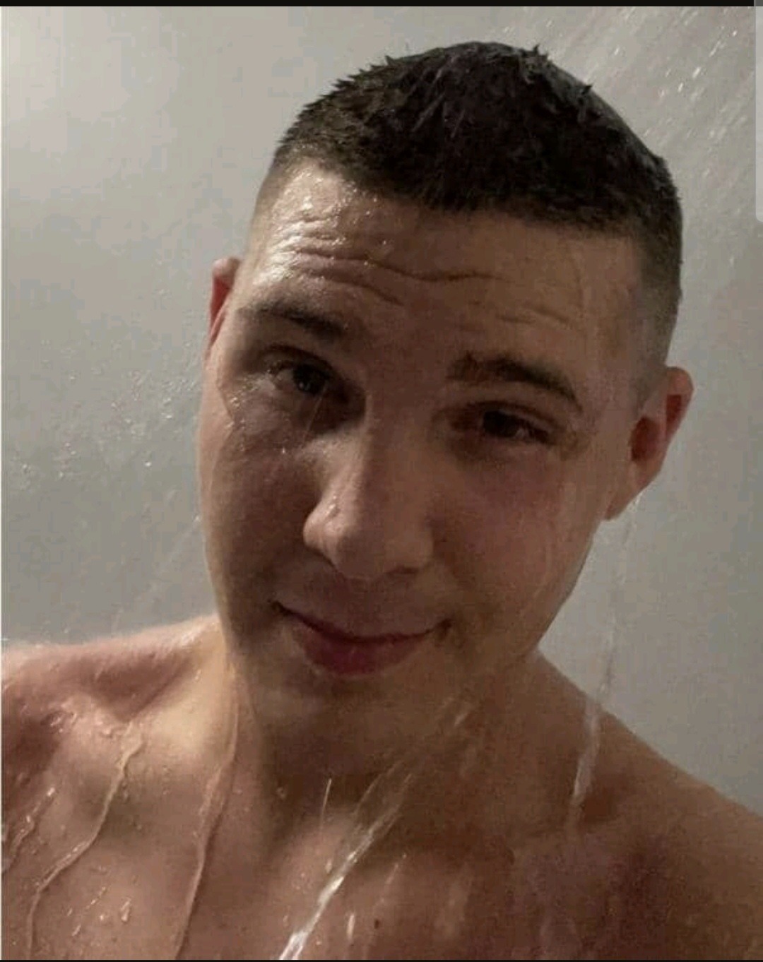 Profil de Alfonso, 23 ans, Escort gay à Messen